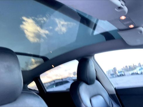 Used 2020 Tesla Model Y Performance AWD/4WD image 30