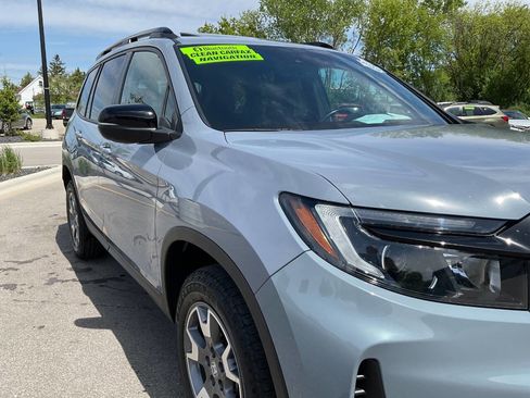 Used 2022 Honda Passport TrailSport image 11
