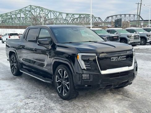 Used 2025 GMC Sierra EV Denali image 7