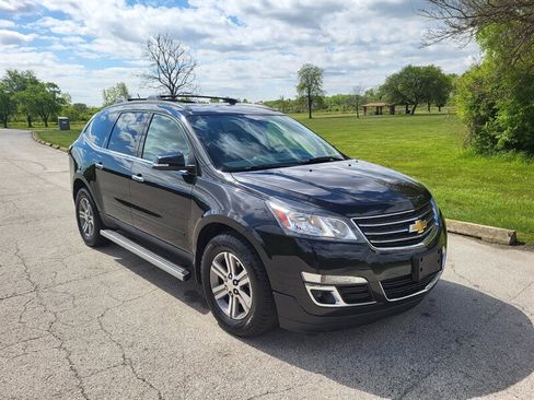 Used 2015 Chevrolet Traverse LT w/ LPO, 'HIT The Road' Package AWD/4WD image 5