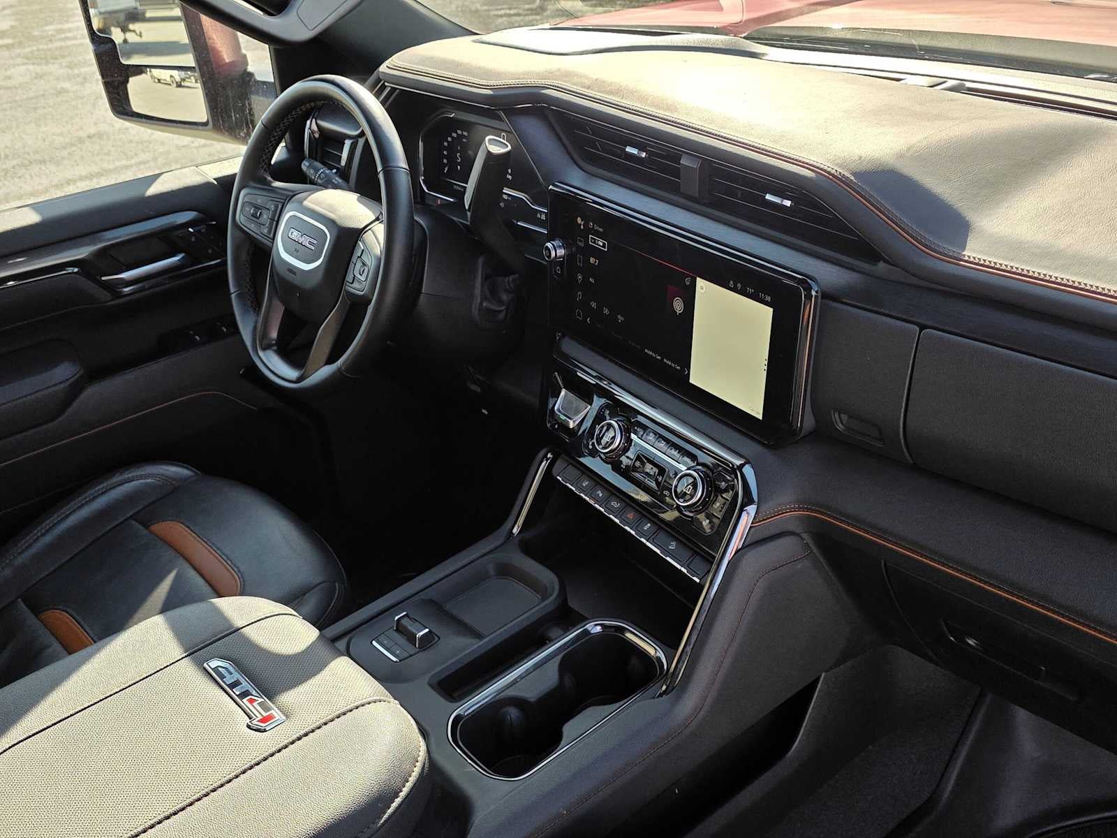 Certified 2025 GMC Sierra 2500 AT4 w/ AT4 Premium Plus Package AWD/4WD image 10