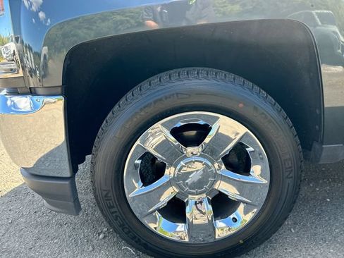 Used 2018 Chevrolet Silverado 1500 LTZ w/ Sport Package AWD/4WD image 32