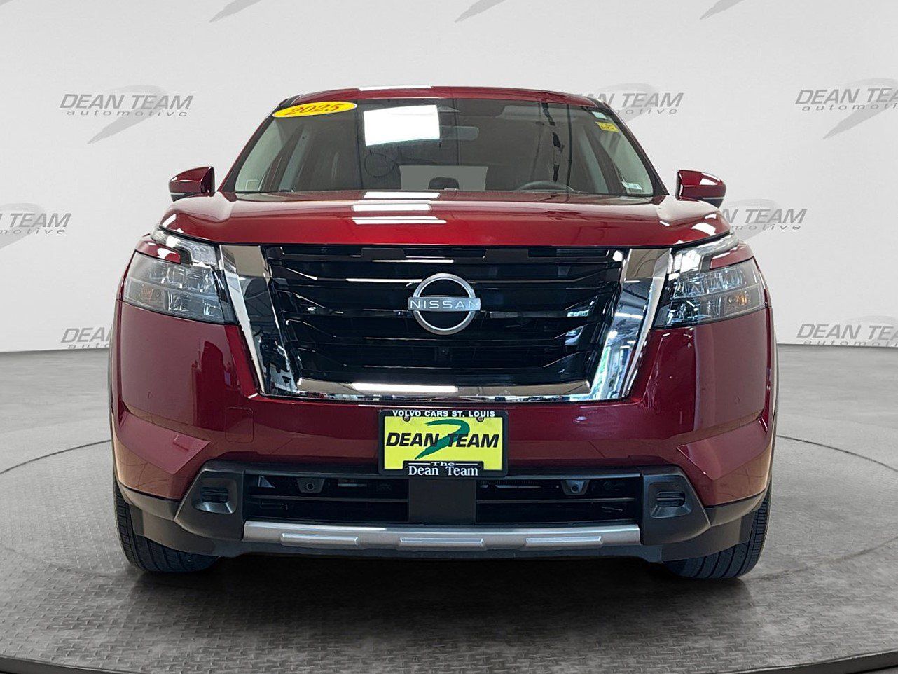 Used 2025 Nissan Pathfinder Platinum FWD image 7