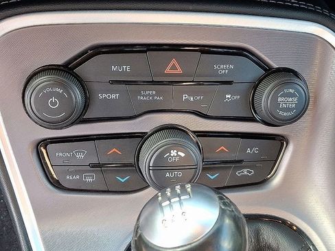 Used 2022 Dodge Challenger R/T w/ Plus Package image 13