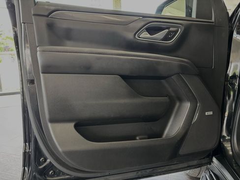 Used 2022 Chevrolet Tahoe RST w/ Luxury Package AWD/4WD image 31