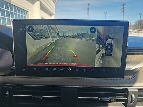 Used 2024 Lincoln Corsair Premiere w/ Equipment Group 101A image 17