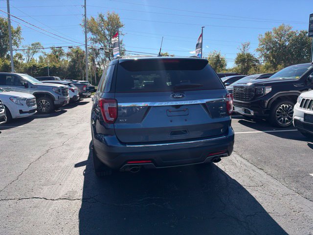 Used 2018 Ford Explorer XLT w/ Equipment Group 202A AWD/4WD image 5