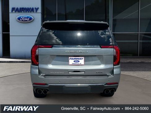 Used 2025 GMC Yukon Denali Ultimate AWD/4WD image 6