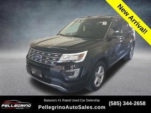 Used 2017 Ford Explorer XLT w/ Equipment Group 202A AWD/4WD image 1