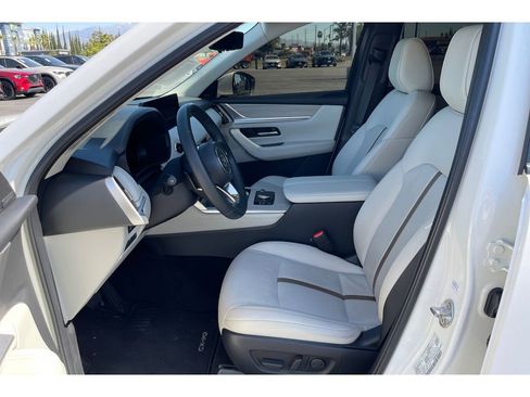 Certified 2024 MAZDA CX-90 Plug-In Hybrid w/ Premium Plus image 11