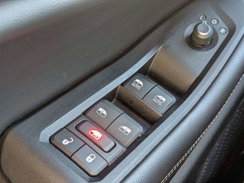 Used 2024 Jeep Grand Cherokee L Laredo RWD image 24
