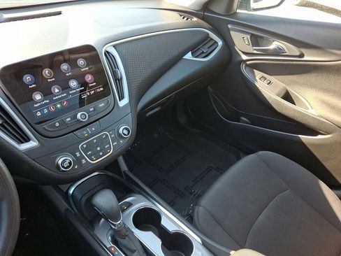 Used 2024 Chevrolet Malibu LT FWD image 30