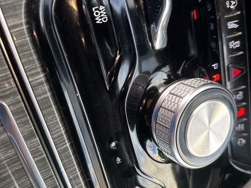 Used 2022 Jeep Wagoneer Series III w/ Convenience Group I image 19