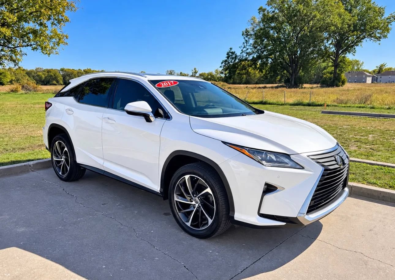 Used 2017 Lexus RX 350 AWD w/ Luxury Package image 3