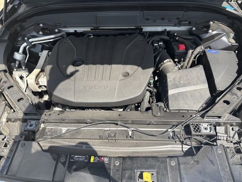Used 2023 Volvo XC60 B5 Plus AWD/4WD image 34