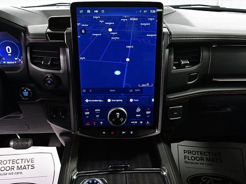 Used 2024 Ford Expedition Max Platinum image 25