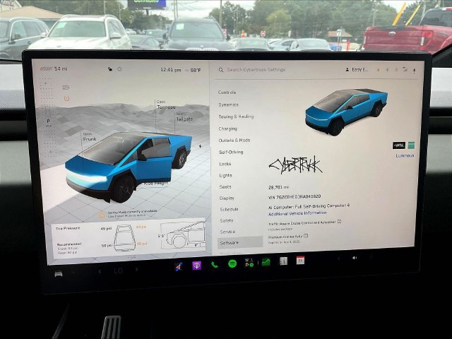 Used 2024 Tesla Cybertruck AWD Crew Cab image 16