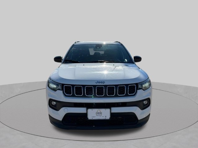 Used 2024 Jeep Compass Latitude AWD/4WD image 11
