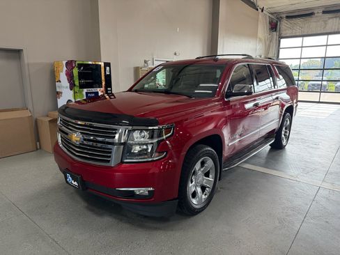 Used 2015 Chevrolet Suburban LTZ AWD/4WD image 2