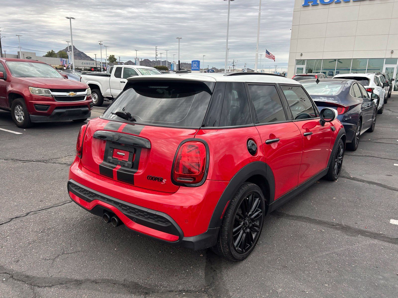 Used 2023 MINI Cooper S FWD image 4