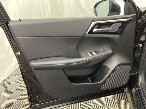 Used 2025 Mitsubishi Outlander SE image 22