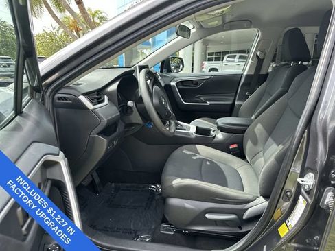 Used 2024 Toyota RAV4 LE FWD image 30