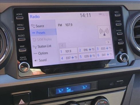 Used 2022 Toyota Tacoma TRD Off-Road image 13