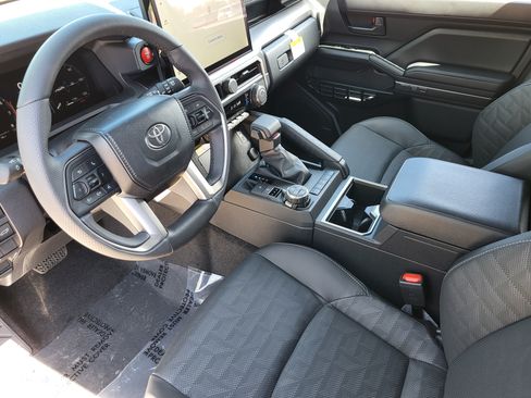 Used 2026 Toyota 4Runner TRD Off-Road Premium AWD/4WD image 9