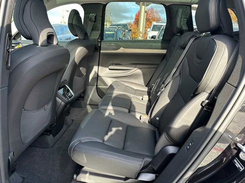 New 2025 Volvo EX90 Plus w/ Protection Package Premier image 15