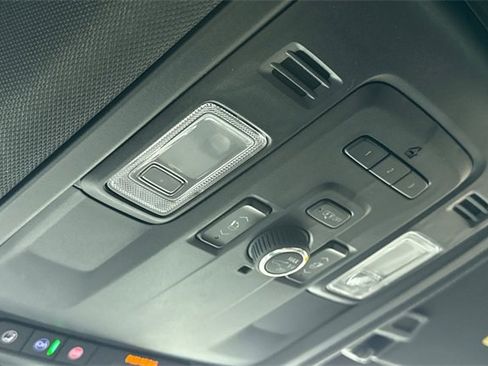 Used 2023 GMC Yukon AT4 image 25