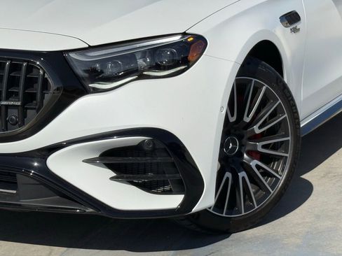 New 2026 Mercedes-Benz E 53 AMG e 4MATIC Sedan image 3