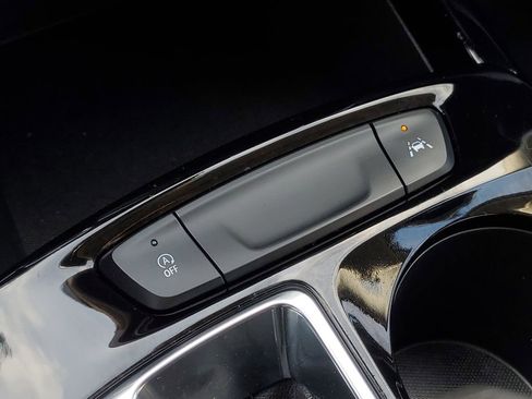 Used 2024 Chevrolet Trax LT image 21