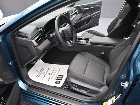 Used 2026 Toyota Camry LE image 17