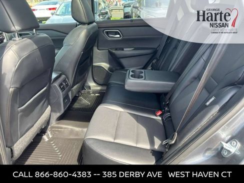 Used 2021 Nissan Rogue SV w/ Premium Package AWD/4WD image 17