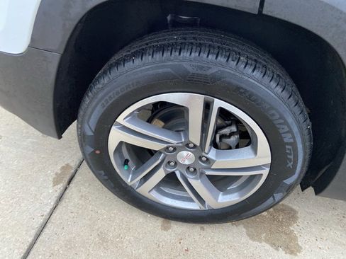 Used 2019 GMC Terrain SLT image 30