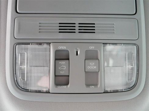 Used 2019 Honda CR-V EX image 37