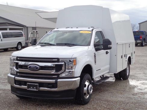 Used 2022 Ford F350 XLT w/ XLT Value Package image 3