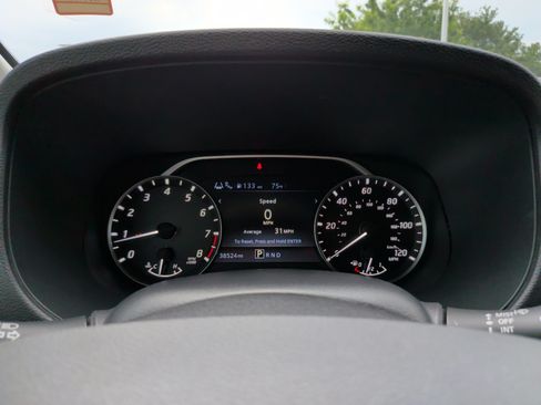 Used 2024 Nissan Frontier SV w/ SV Convenience Package RWD image 14