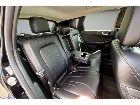 Used 2025 Ford Escape SE w/ PHEV Premium Package FWD image 28
