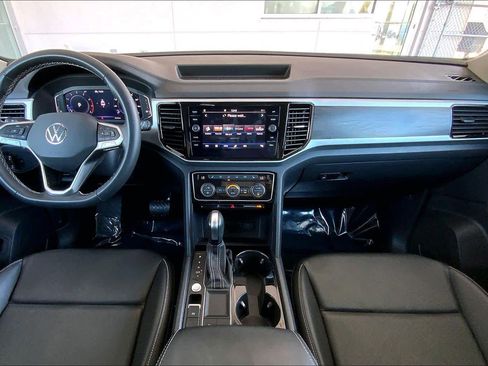 Used 2023 Volkswagen Atlas SE image 16