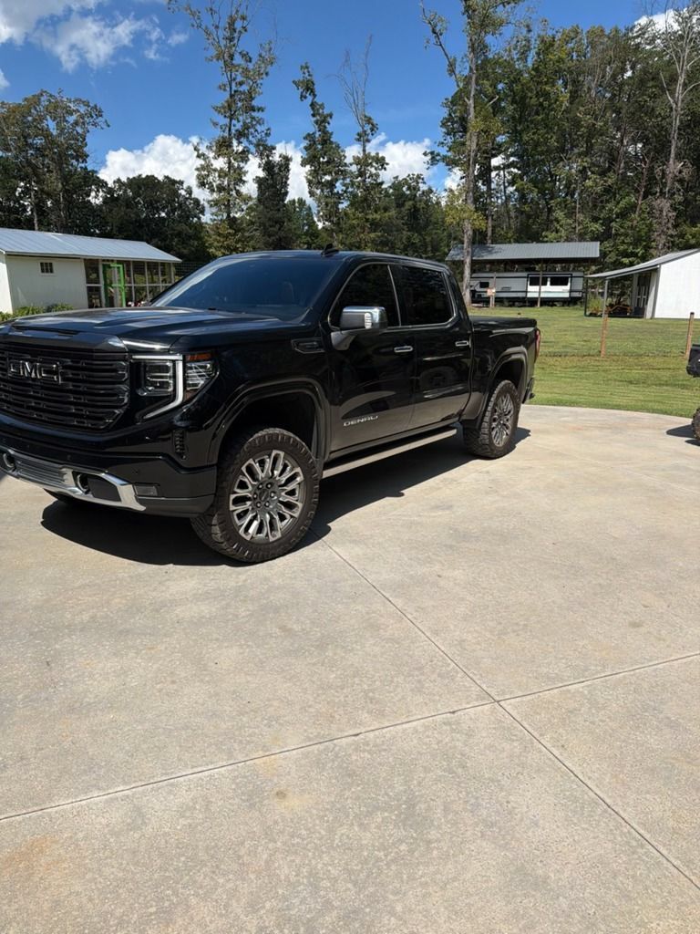 Used 2024 GMC Sierra 1500 Denali Ultimate AWD/4WD image 2