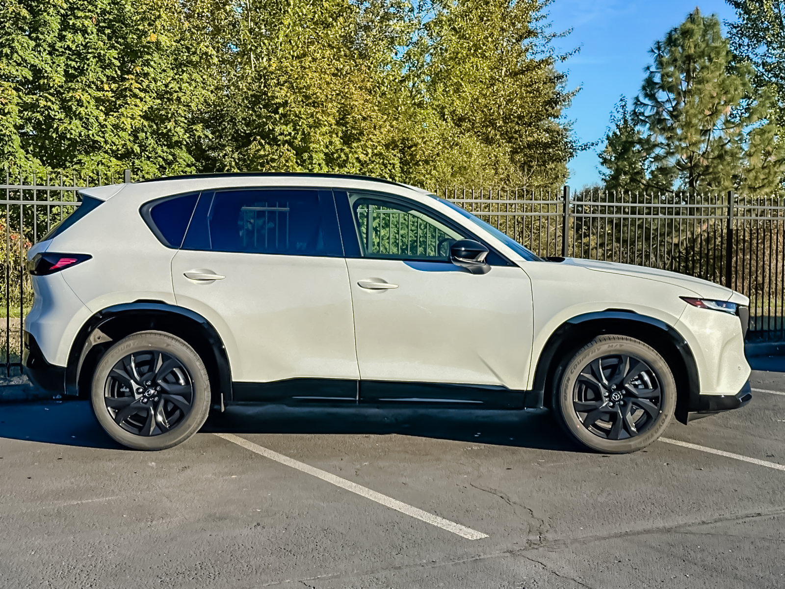 Certified 2026 MAZDA CX-5 2.5 S w/ Premium Package AWD/4WD image 2