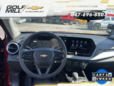 Used 2025 Chevrolet Trax LS w/ LS Convenience Package FWD image 18