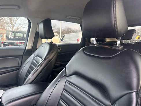 Used 2024 Ford Edge SEL w/ Convenience Package image 19