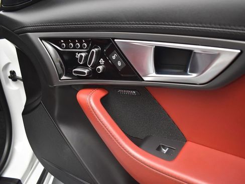 Used 2017 Jaguar F-TYPE S image 14