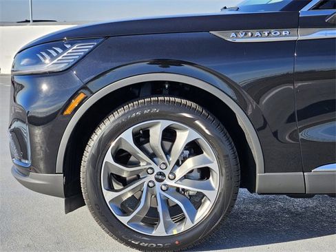 New 2026 Lincoln Aviator 2WD image 9