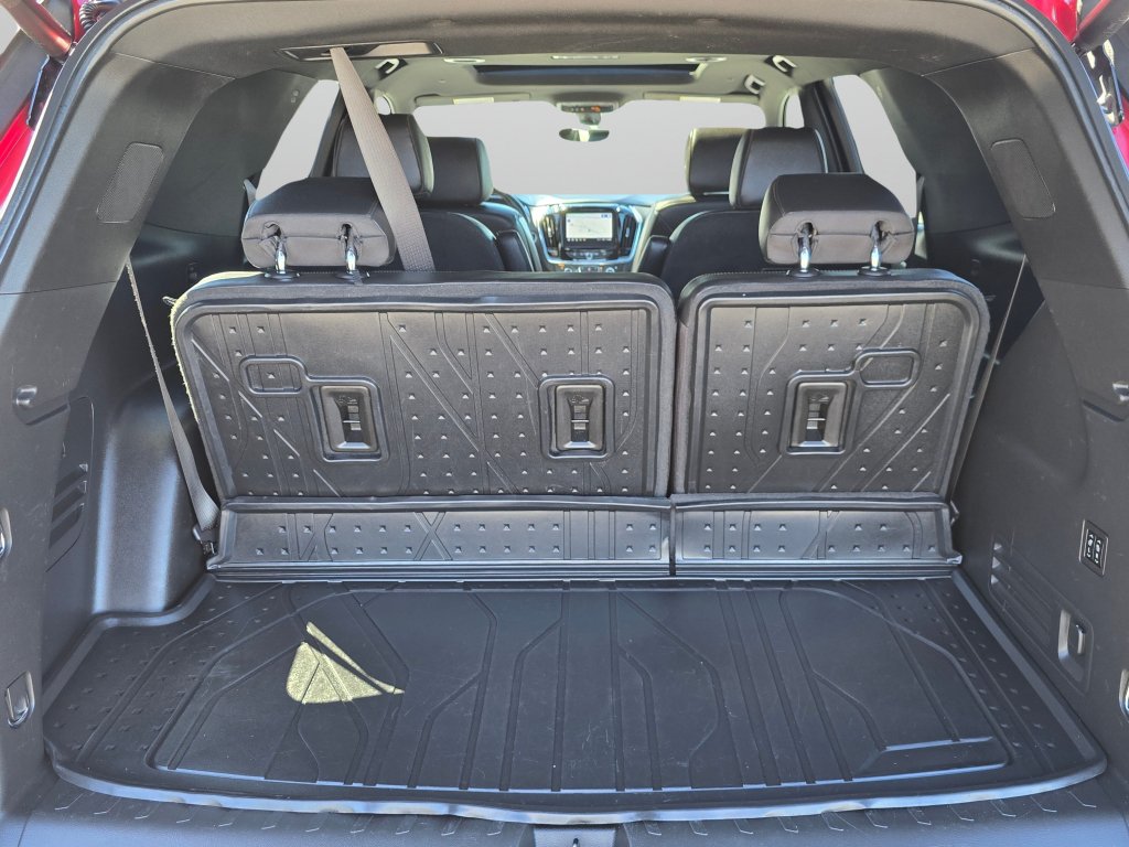 Used 2023 Chevrolet Traverse High Country w/ LPO, 'HIT The Road' Package AWD/4WD image 20