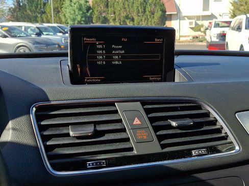 Used 2018 Audi Q3 2.0T Premium Plus w/ Premium Plus Package image 18