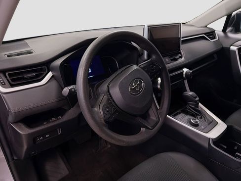 Used 2023 Toyota RAV4 LE AWD/4WD image 12