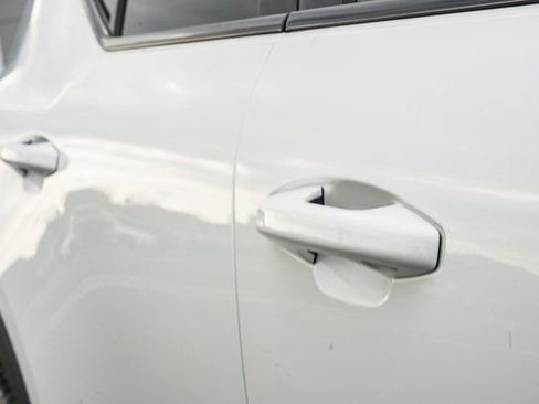 New 2026 Volvo XC40 B5 Ultra w/ Protection Package Premier image 18